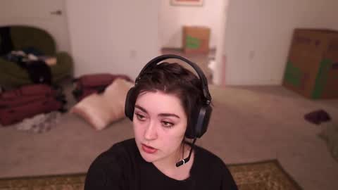 Snapshot of serareads chatting on February 25, 7:09 am SeraReads online show from February 25, 7:09 am