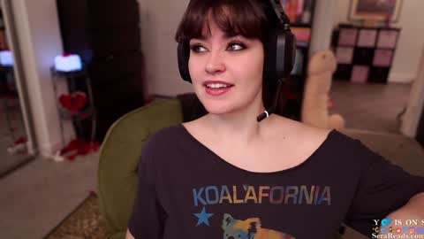 Snapshot of serareads chatting on February 3, 6:45 am SeraReads online show from February 3, 6:45 am