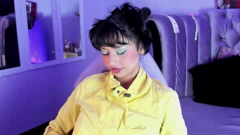 Snapshot of seren_bleck chatting on September 13, 4:09 am Seren Follow me online show from September 13, 4:09 am