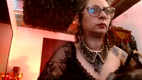 Serena Xyz online show from May 19, 6:15 pm