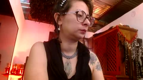 Serena Xyz online show from May 31, 2:12 pm