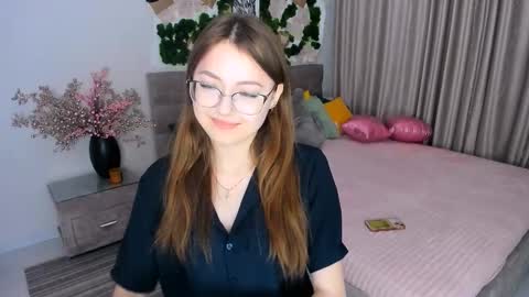 Ophelia online show from March 7, 4:11 pm