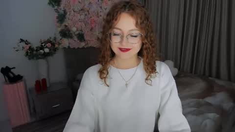 Ophelia online show from September 13, 5:54 pm