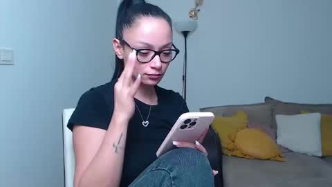 Snapshot of serenesophi chatting on March 5, 7:05 am SereneSophi online show from March 5, 7:05 am