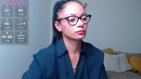 Snapshot of serenesophi chatting on October 13, 1:41 am SereneSophi online show from October 13, 1:41 am