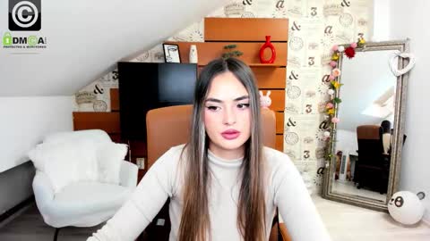 serenlys online show from October 25, 9:06 am