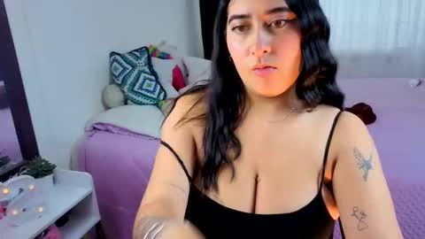 Serenna Cruz online show from January 6, 8:34 pm