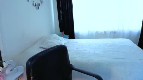 Serenna Cruz online show from October 20, 8:23 pm