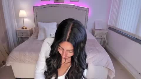 Serenna Cruz online show from March 4, 8:27 pm