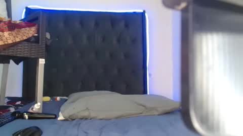 sex_bomb30 online show from May 15, 10:45 pm