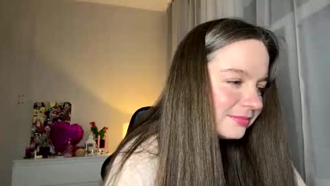 My name is Mia whats yours online show from November 9, 3:19 pm