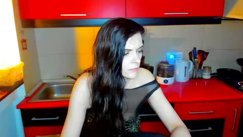 sexqueen1111 online show from March 21, 1:10 am