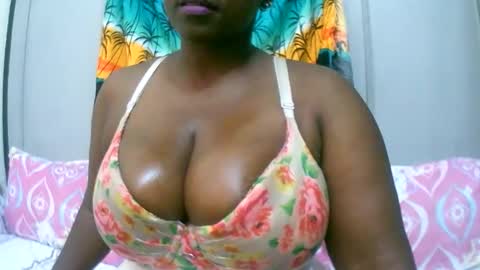 sexxi_ebony online show from November 10, 9:54 pm