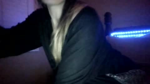 sexxileeah online show from March 4, 2:38 am