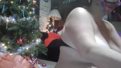 CurvyMILF86 online show from December 8, 6:01 am