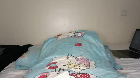 kisses online show from March 13, 1:12 pm