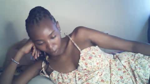 sexxy_curvy23 online show from June 5, 9:15 am