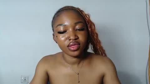 sexy_bluey247 online show from June 26, 5:41 am