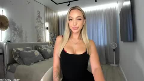 sexy_leksy online show from July 18, 6:10 pm