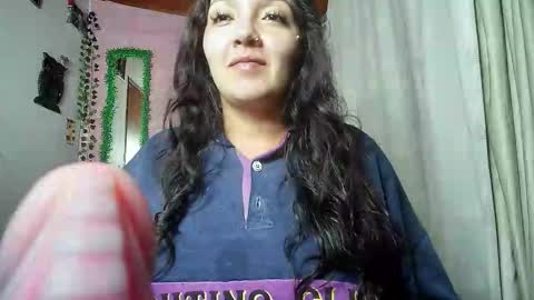 sexy lolas online show from February 16, 7:52 am