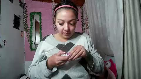 sexy lolas online show from July 29, 5:40 am