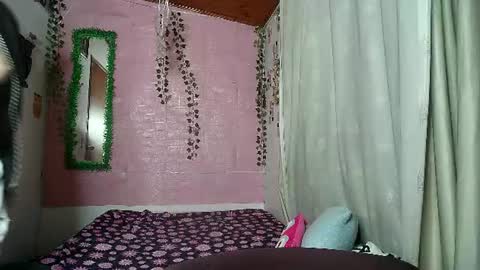 sexy lolas online show from July 27, 6:21 am