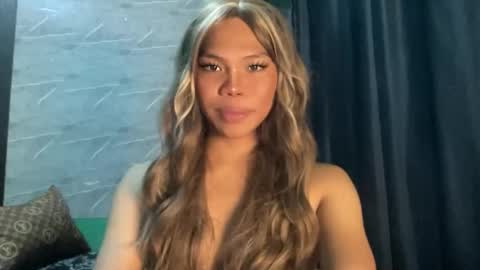 Nicole online show from May 7, 1:43 am