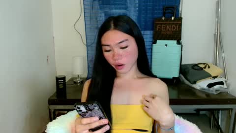 Snapshot of sexy_mikaxoxo chatting on February 7, 6:03 am mika online show from February 7, 6:03 am