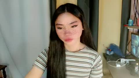 Snapshot of sexy_mikaxoxo chatting on January 29, 12:43 am mika online show from January 29, 12:43 am