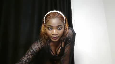 eva am online everyday except friday online show from March 11, 8:20 pm