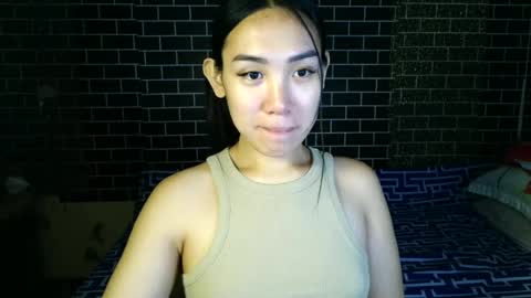 hi im queenie online show from July 19, 4:26 am