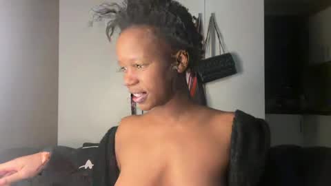 sexyasszeeee online show from June 26, 4:30 pm