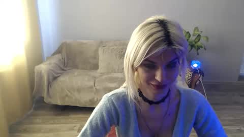 sexybeatriice online show from March 9, 7:55 am