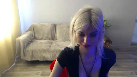 sexybeatriice online show from June 9, 6:35 am