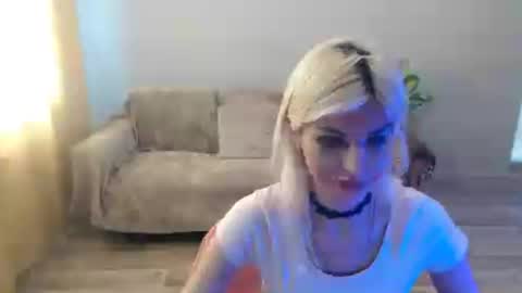sexybeatriice online show from July 9, 7:00 am