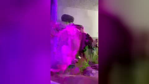 sexybunny33333 online show from December 16, 6:52 am