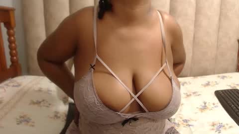 sexybustyxx online show from March 11, 9:57 am