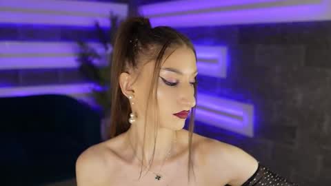 Celline online show from December 16, 5:35 am