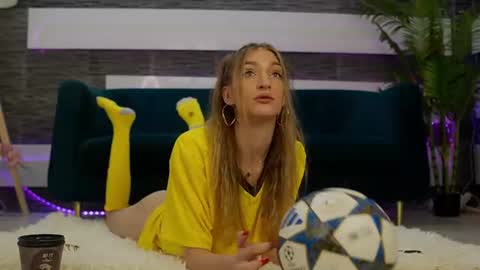 Celline online show from June 26, 5:20 am