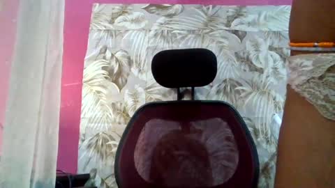 sexydoll32 online show from July 5, 11:43 pm