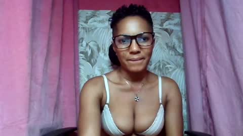 sexydoll32 online show from July 14, 10:25 pm