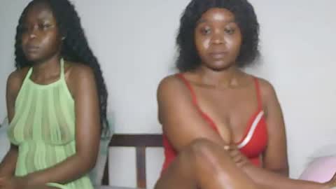 sexyebony283378 online show from July 1, 10:26 am