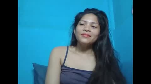 rose online show from March 25, 3:04 pm