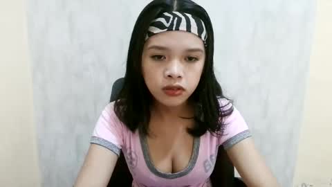 sexyladymich19 online show from July 13, 12:39 pm