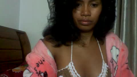 sexylarra12 online show from May 11, 12:13 am