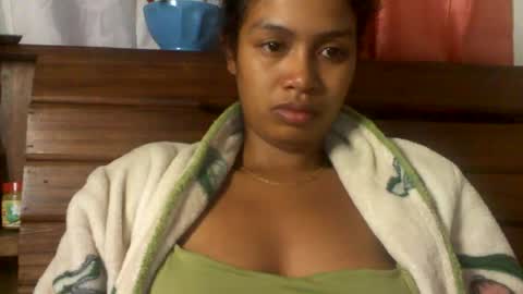 sexylarra12 online show from July 7, 1:41 am