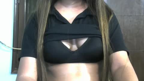 Snapshot of sexylavanya143 chatting on February 21, 1:55 pm sexy lavanya online show from February 21, 1:55 pm