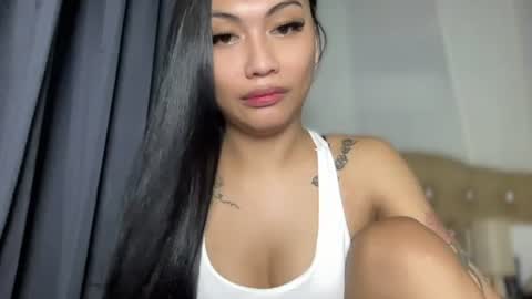 maxine online show from July 7, 7:34 am