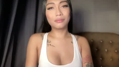 maxine online show from July 9, 3:36 pm
