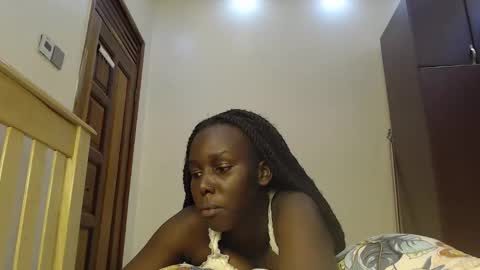 sexymomoh online show from April 4, 1:54 pm